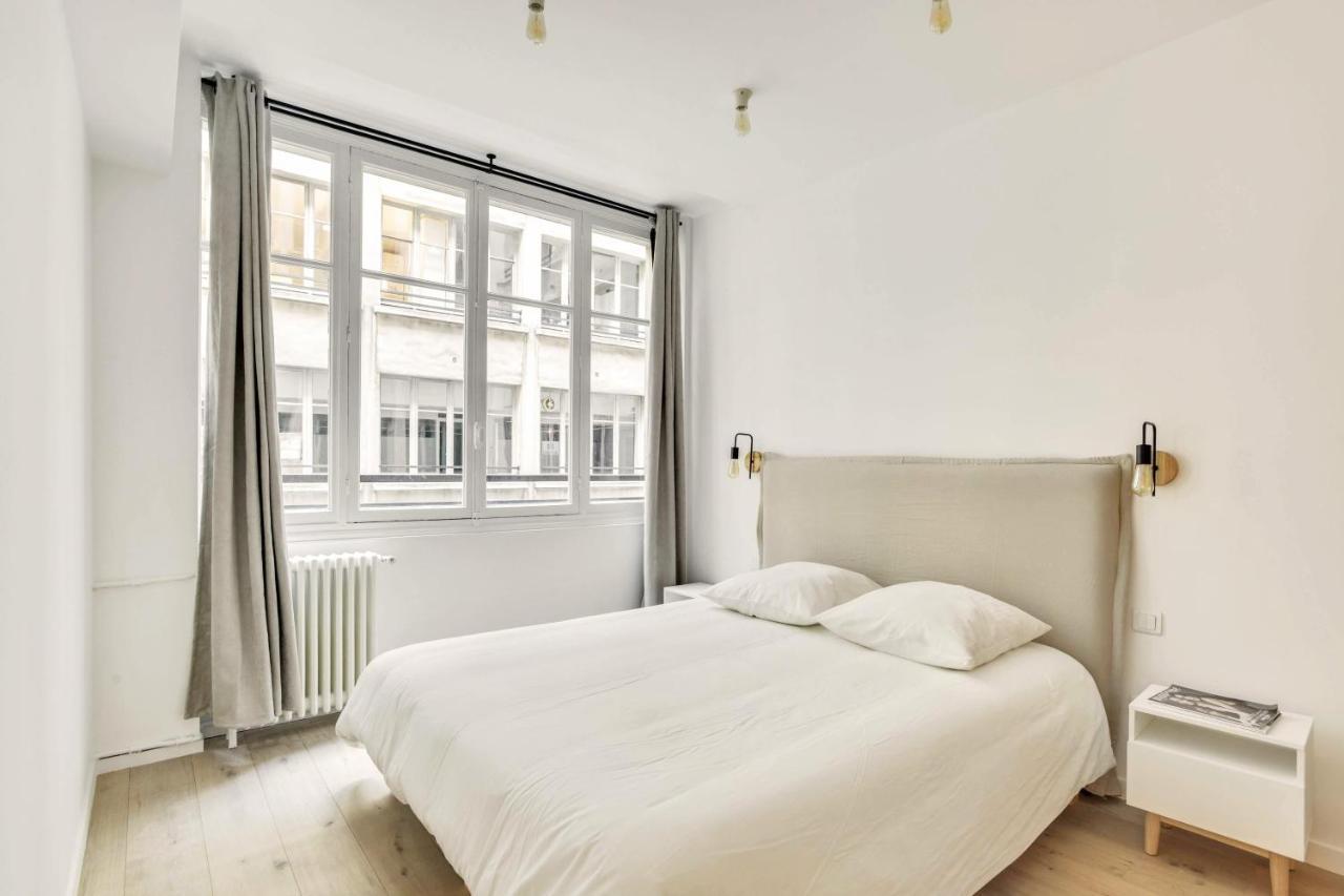 Central & Stylish Renovated Parisian Apt / 6-8 Guests Exterior photo